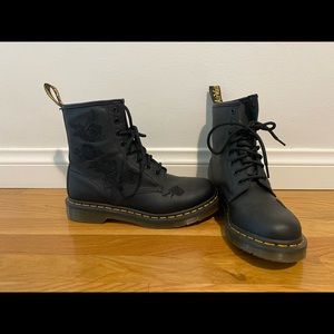 Like new doc martens
